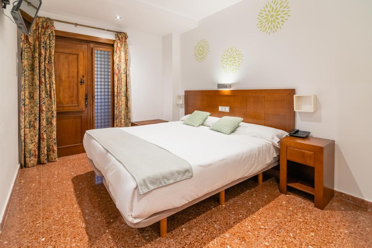 Hotel Riad Arruzafa Кордова Экстерьер фото